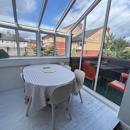 Central, Comfortable And Spacious 4 Bed Duplex Dublín Exterior foto
