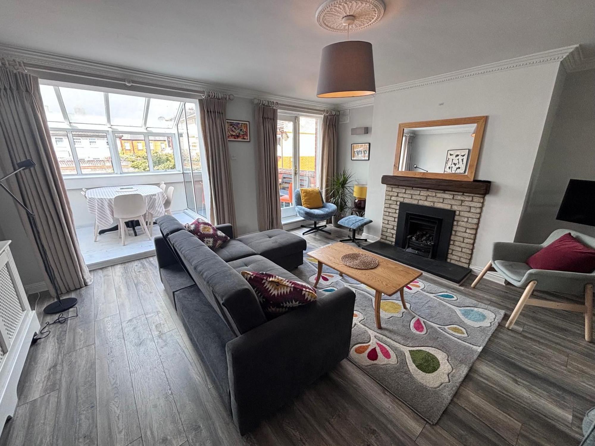 Central, Comfortable And Spacious 4 Bed Duplex Dublín Exterior foto